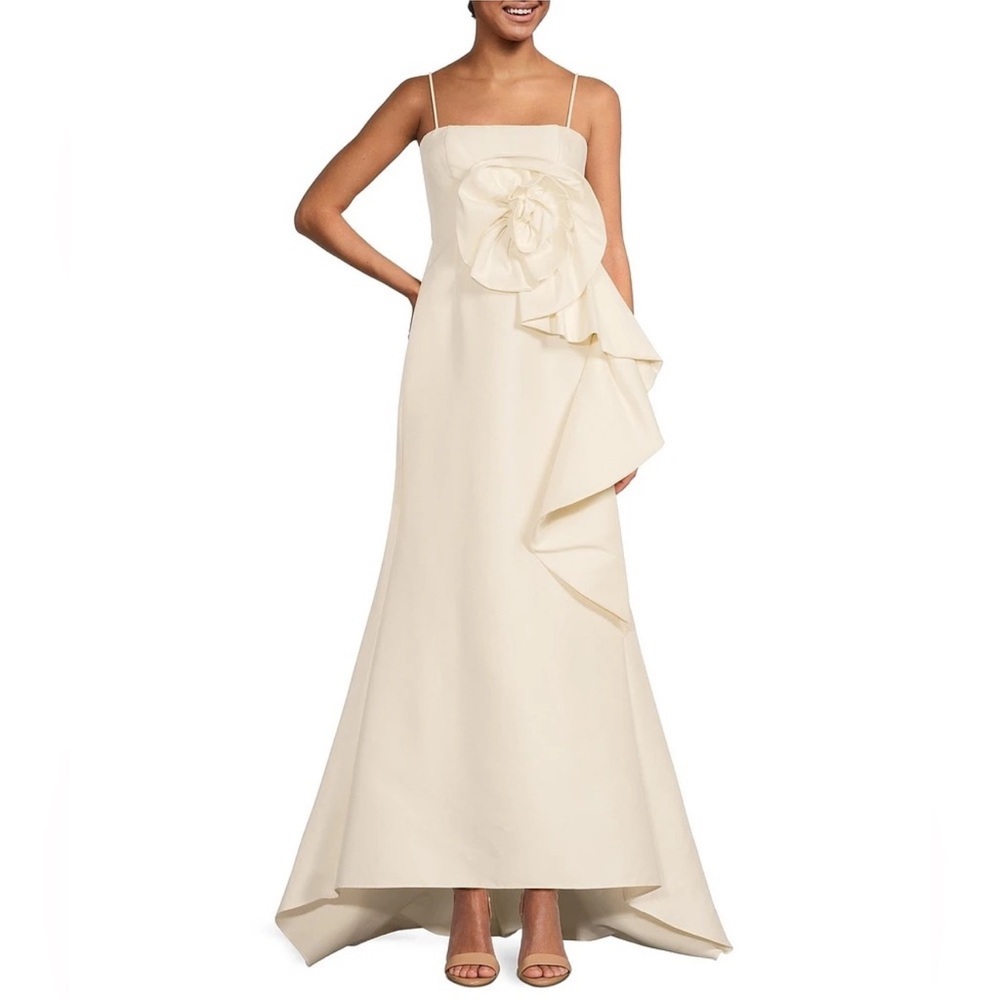 NWT Muse by Marchesa Stretch Mikado 3D
Rosette Running Side Ruffle Maxi Dress